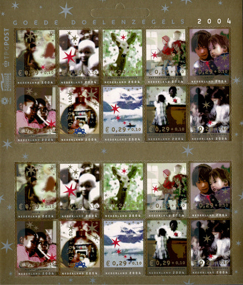 2306-15V Goede Doelen Decemberzegels Vel Nederland 2004