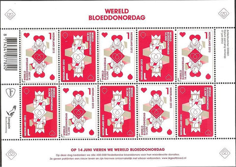 3067-68V Wereld Bloeddonordag Vel Nederland 2013